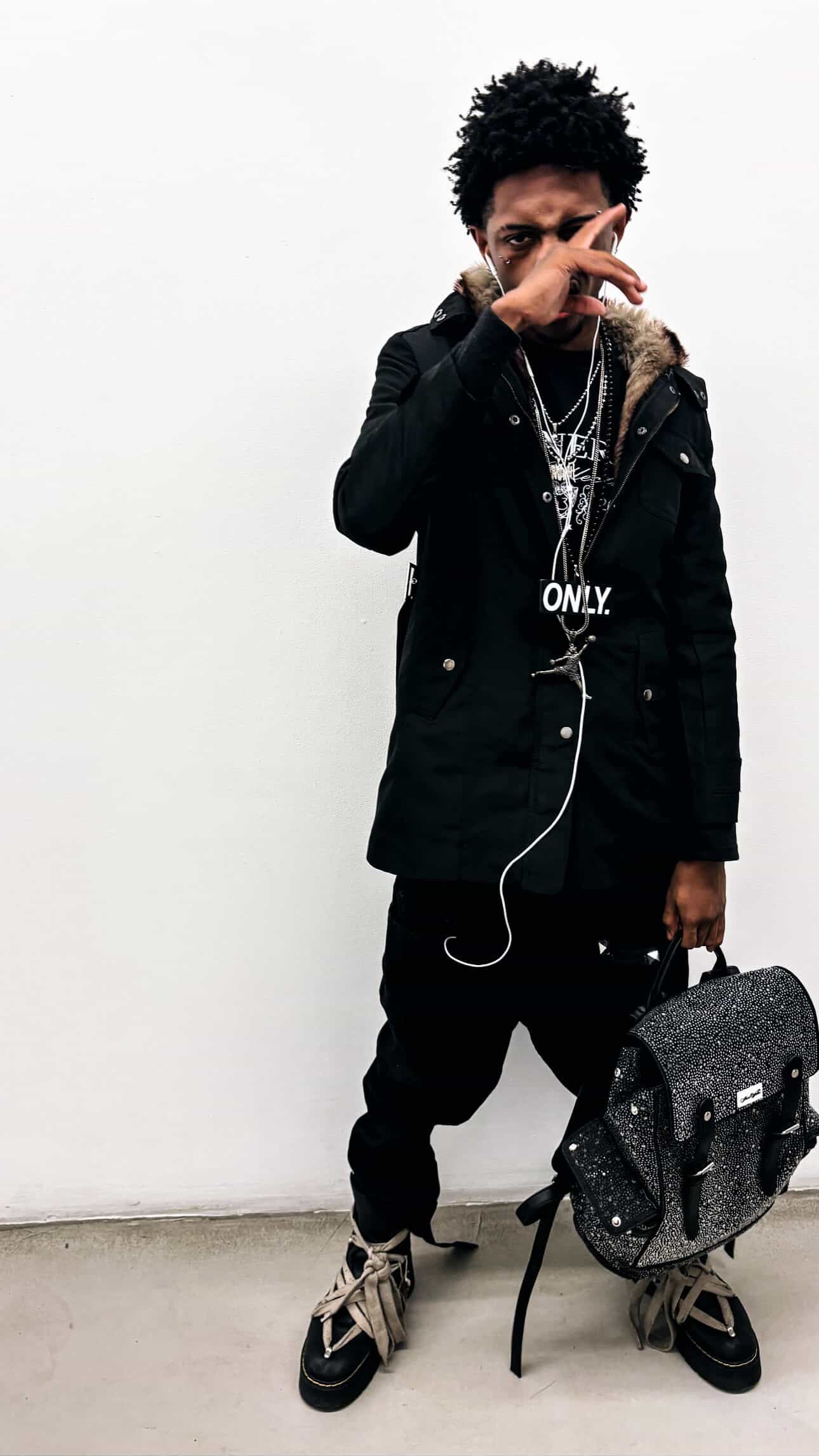 “Droplets” Backpack (Black)